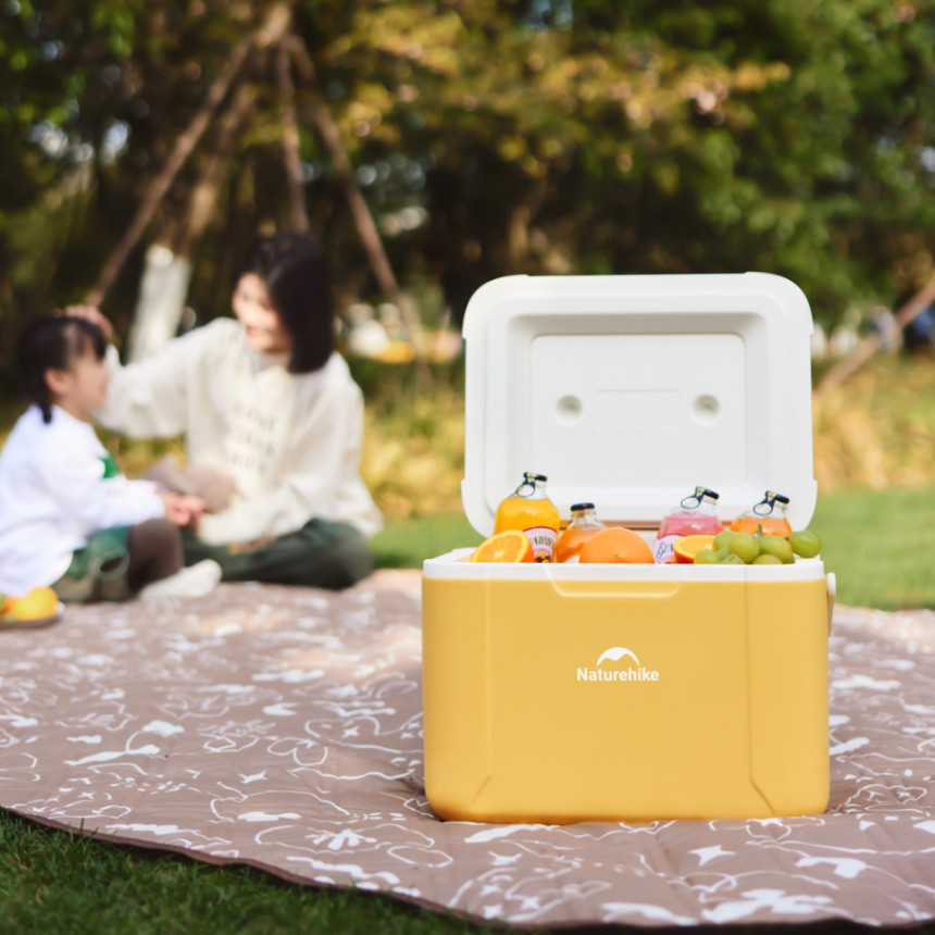Туристичний холодильник Naturehike CNK2450CF012, 18 л, жовтий